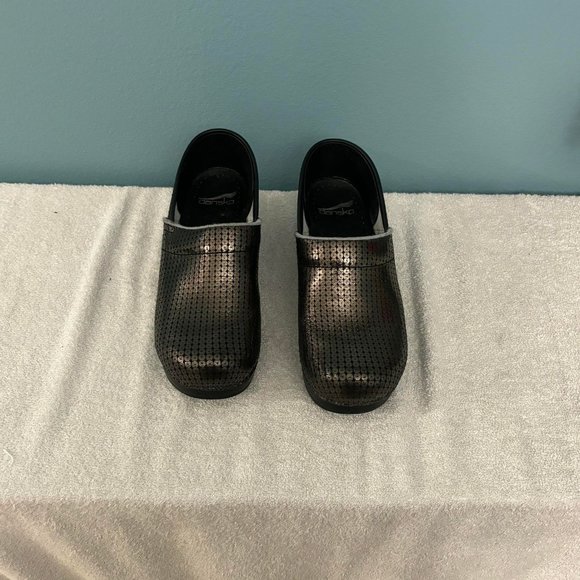 Dansko Bronze Sequin Slip On Clogs Shoes Professional Womens EU 38 US 7.5 - Picture 1 of 7